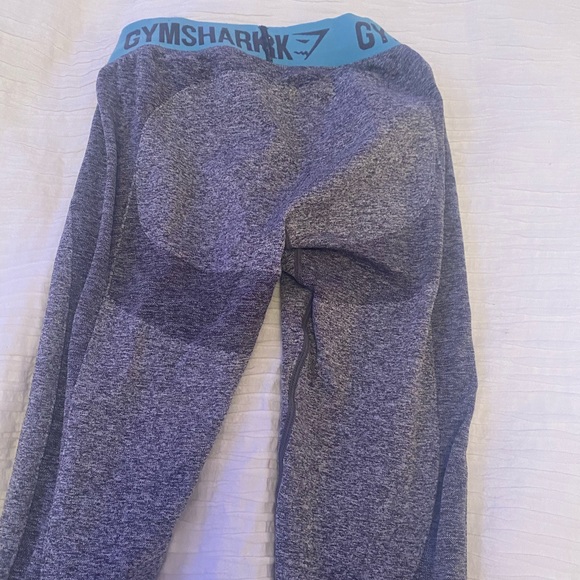 Gym Shark Set - Picture 4 of 4